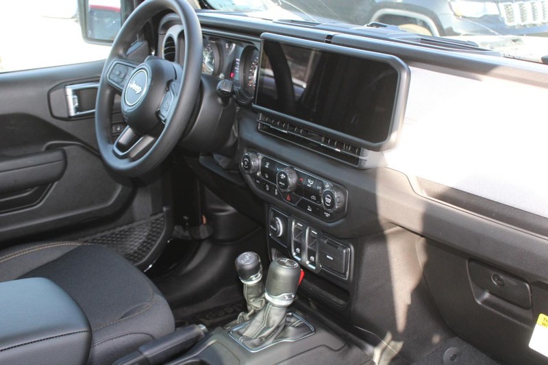 Jeep Wrangler Vehicle Image 05