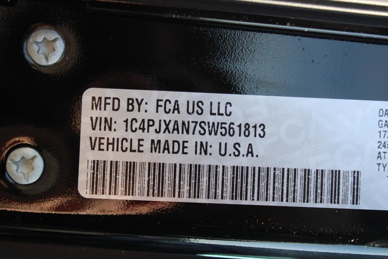 Jeep Wrangler Vehicle Image 19