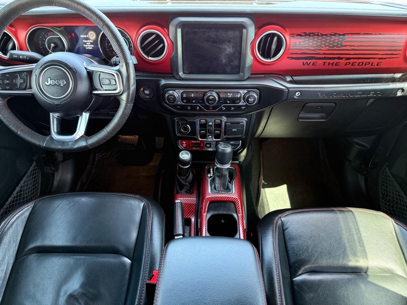 Jeep Wrangler Unlimited Vehicle Image 09