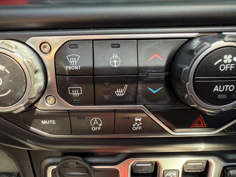 Jeep Wrangler Unlimited Vehicle Image 14