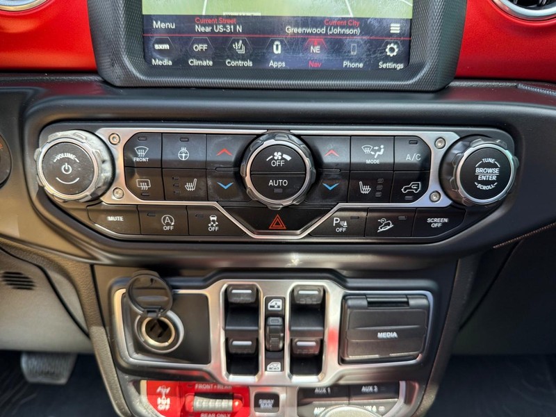 Jeep Wrangler Unlimited Vehicle Image 17