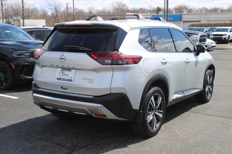 Nissan Rogue Vehicle Image 03