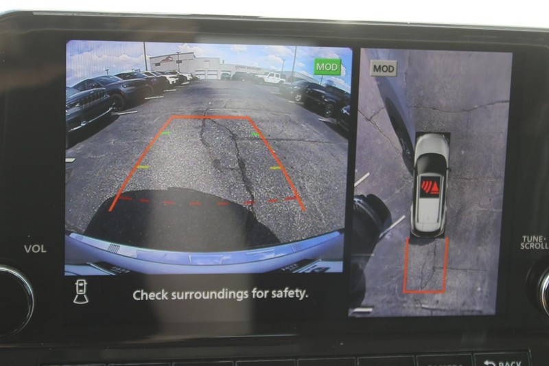 Nissan Rogue Vehicle Image 20