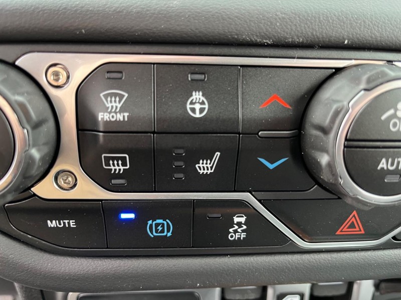 Jeep Wrangler 4xe Vehicle Image 11