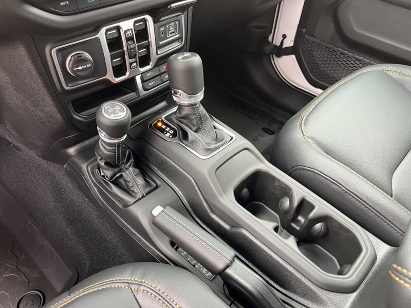 Jeep Wrangler 4xe Vehicle Image 15