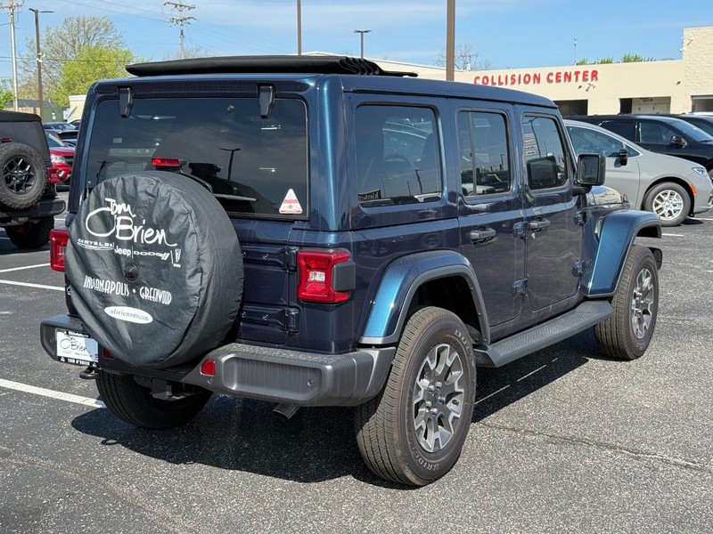 Jeep Wrangler Vehicle Image 03