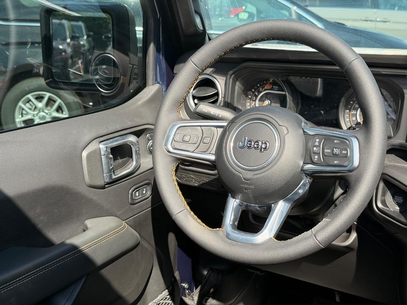 Jeep Wrangler Vehicle Image 07