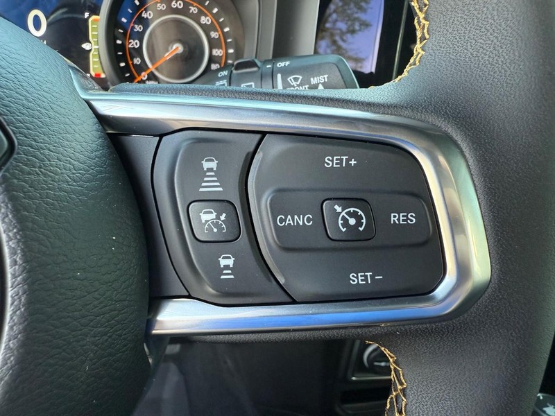 Jeep Wrangler Vehicle Image 09