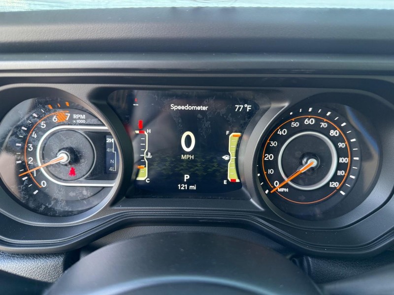 Jeep Wrangler Vehicle Image 17