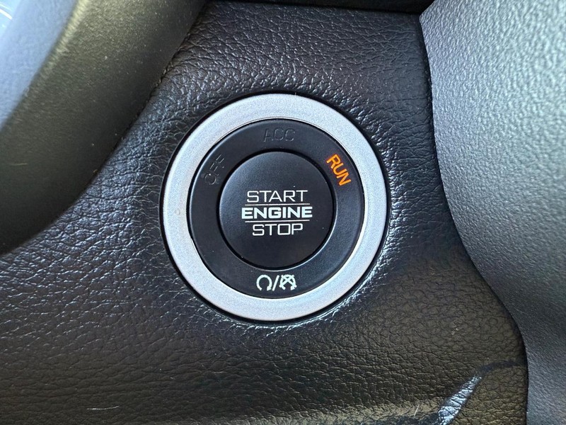Ram 1500 Vehicle Image 15