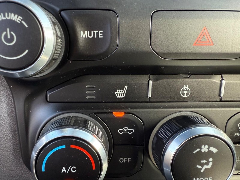 Ram 1500 Vehicle Image 16