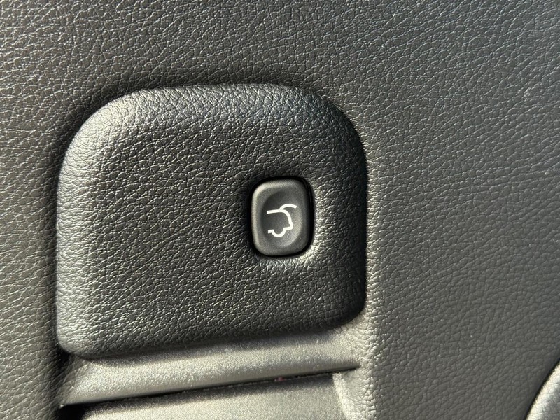 Jeep Grand Cherokee Vehicle Image 08