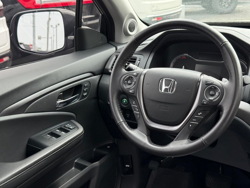 Honda Ridgeline Vehicle Image 13