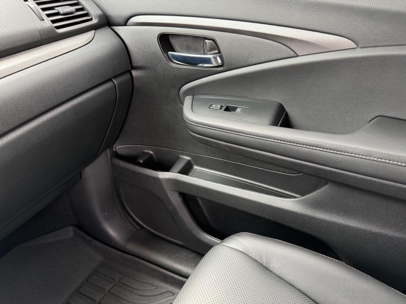 Honda Ridgeline Vehicle Image 22
