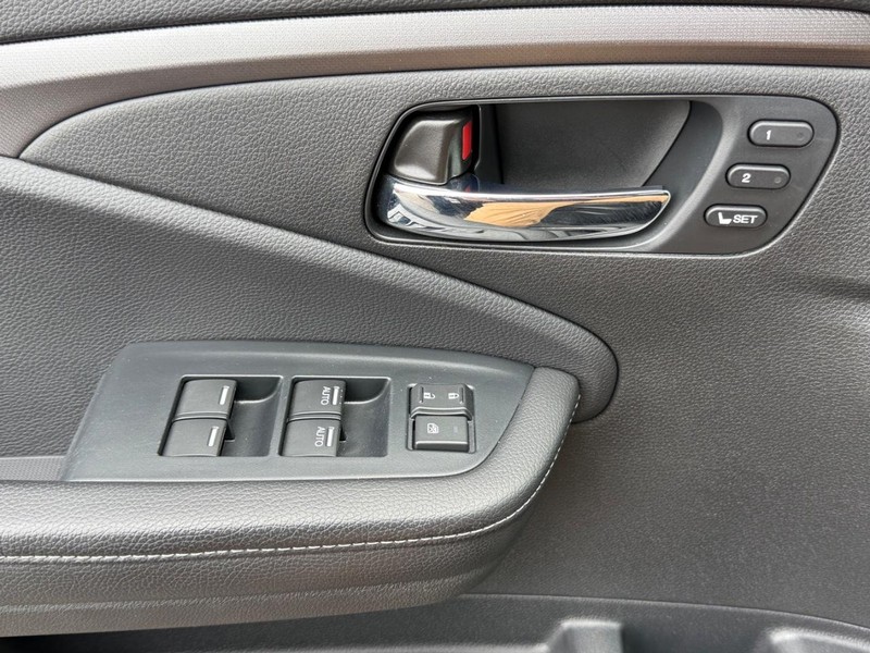 Honda Ridgeline Vehicle Image 25