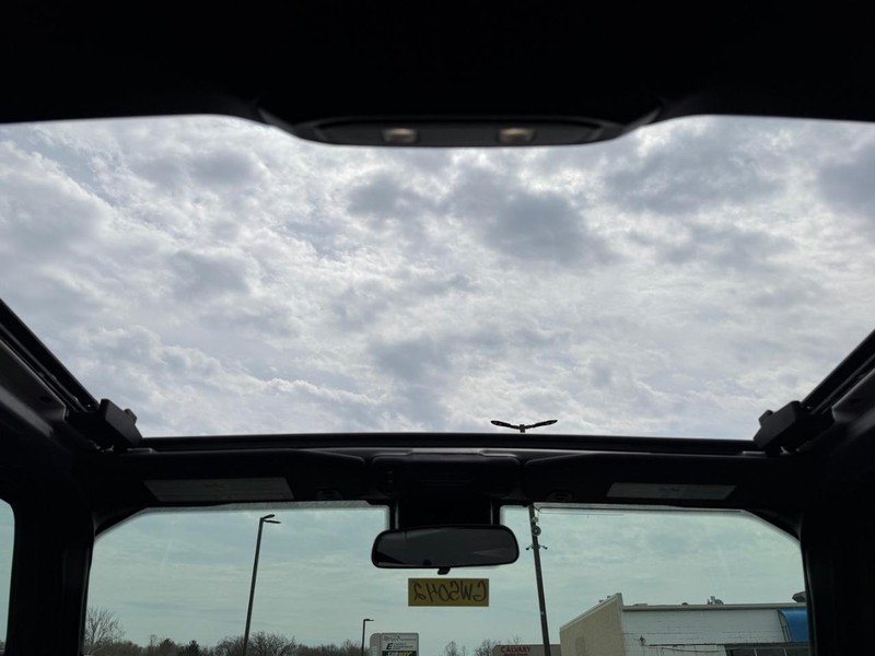 Jeep Wrangler Vehicle Image 05