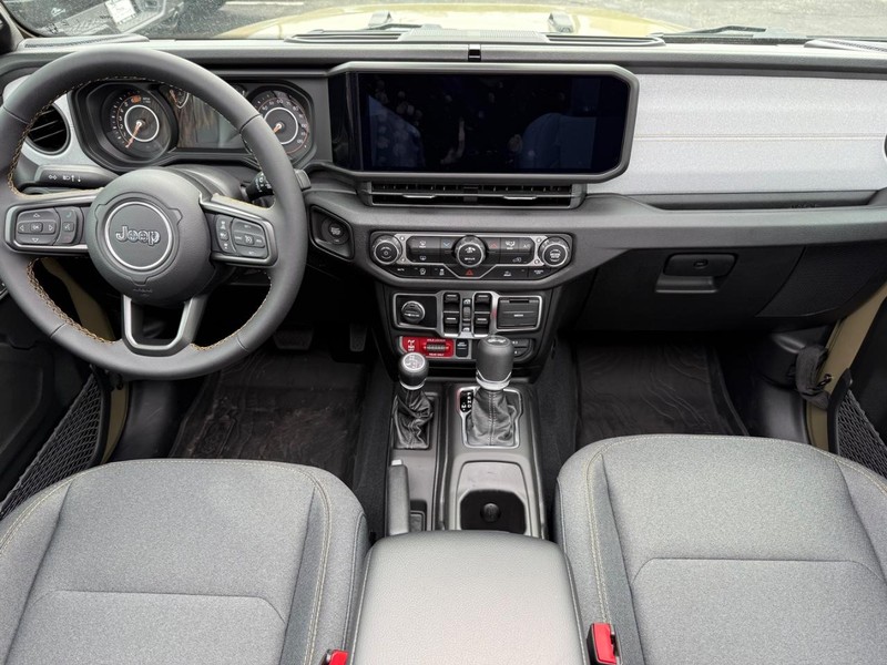 Jeep Wrangler Vehicle Image 06