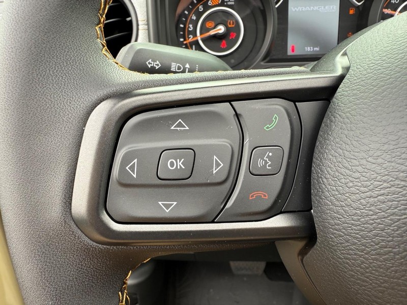 Jeep Wrangler Vehicle Image 08