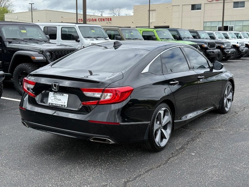 Honda Accord Sedan Vehicle Image 03