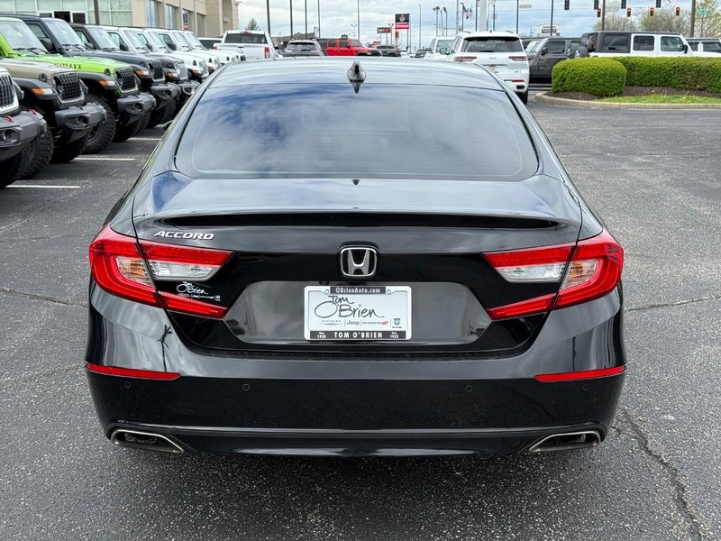 Honda Accord Sedan Vehicle Image 04