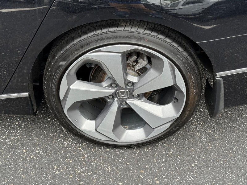 Honda Accord Sedan Vehicle Image 06