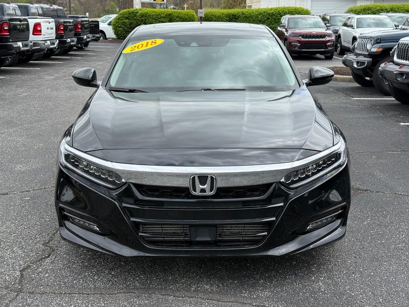 Honda Accord Sedan Vehicle Image 09