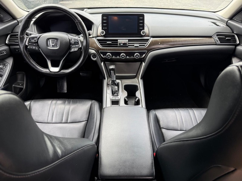 Honda Accord Sedan Vehicle Image 12