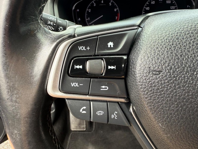 Honda Accord Sedan Vehicle Image 14