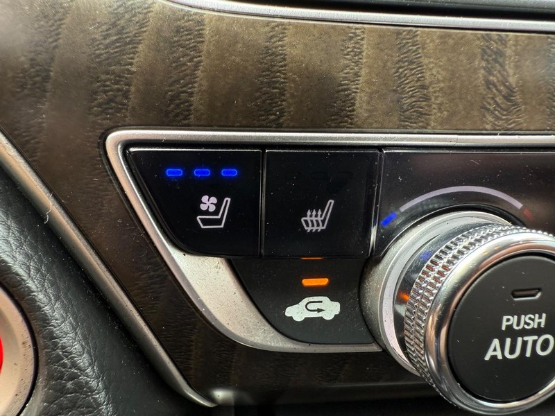 Honda Accord Sedan Vehicle Image 17