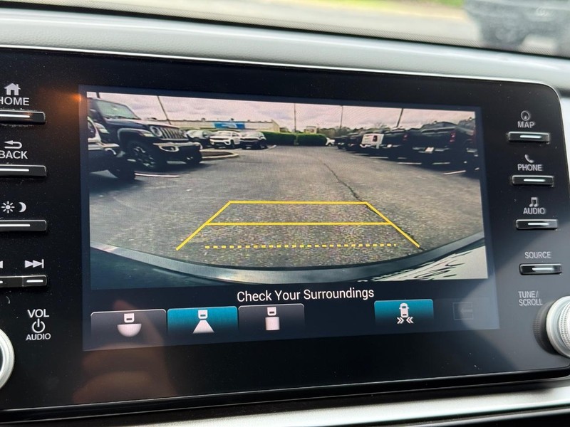 Honda Accord Sedan Vehicle Image 19