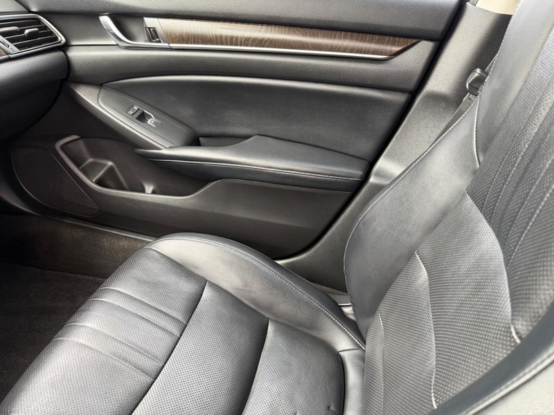 Honda Accord Sedan Vehicle Image 22