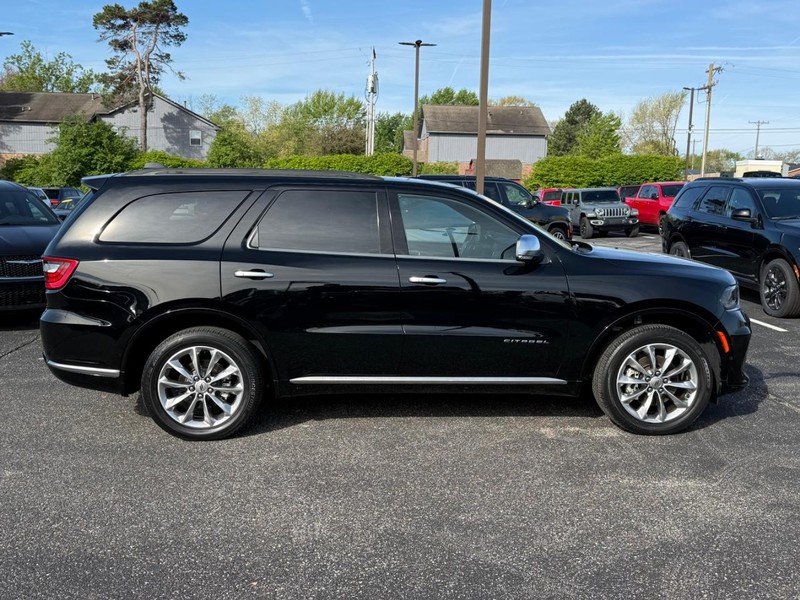 Dodge Durango Vehicle Image 02