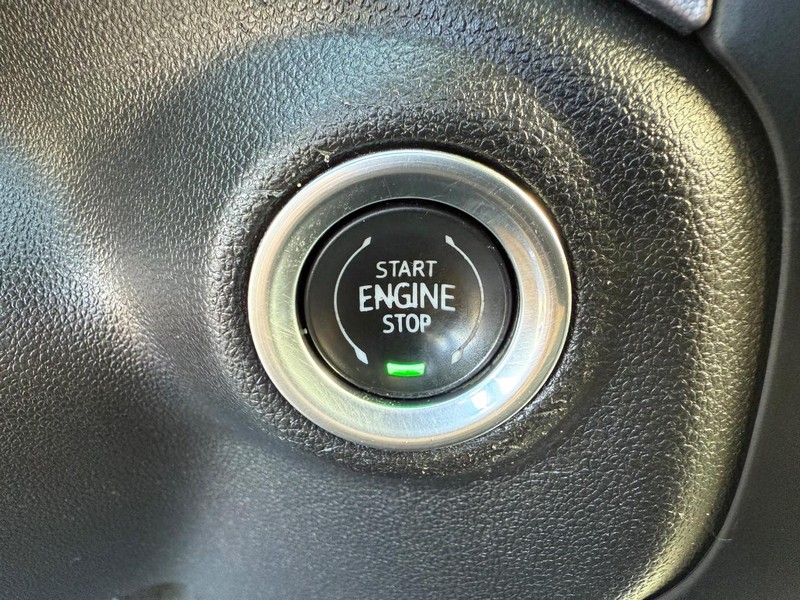 GMC Sierra 1500 Vehicle Image 15