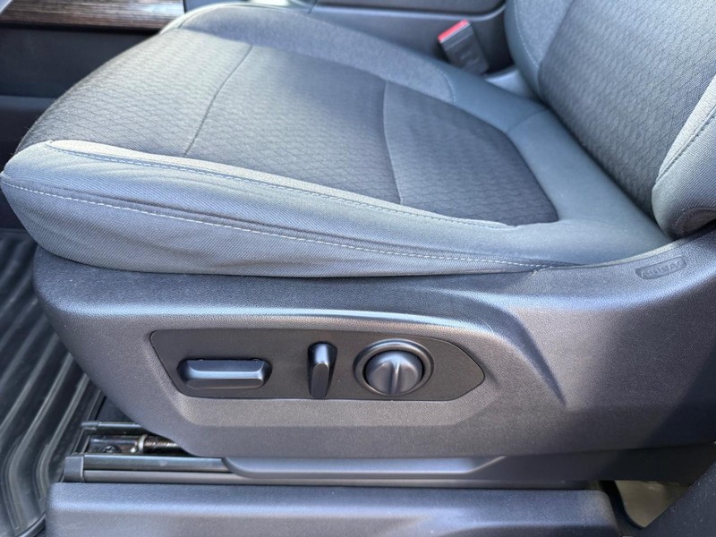 GMC Sierra 1500 Vehicle Image 25