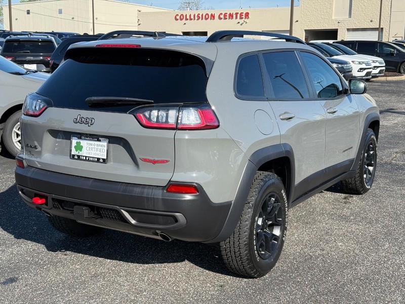 Jeep Cherokee Vehicle Image 03