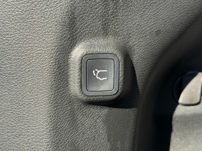 Jeep Cherokee Vehicle Image 08