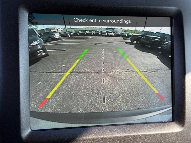 Jeep Cherokee Vehicle Image 18
