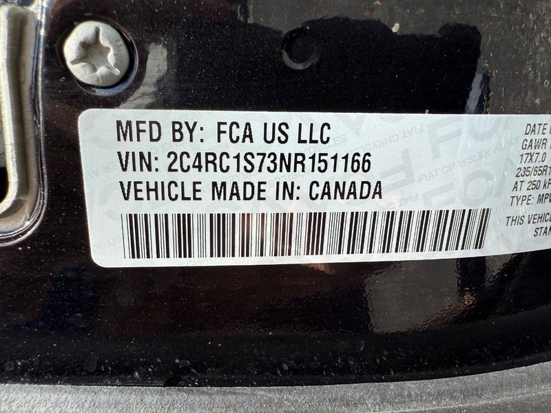 Chrysler Pacifica Vehicle Image 28