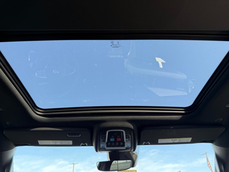 Ram 1500 Vehicle Image 05