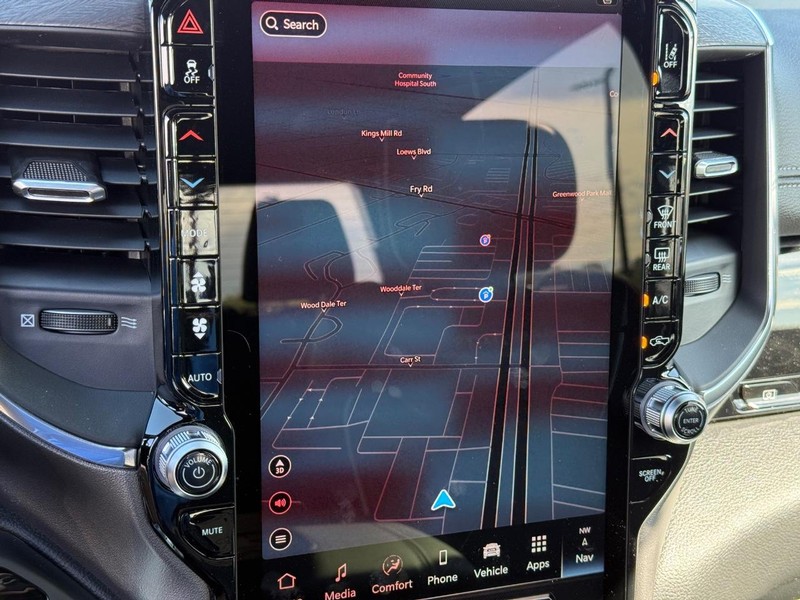 Ram 1500 Vehicle Image 11
