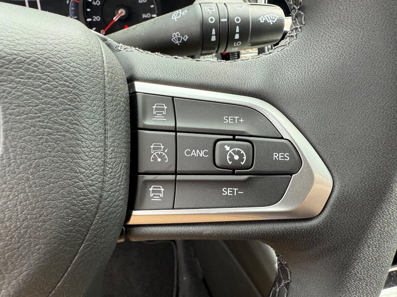 Jeep Compass Vehicle Image 08