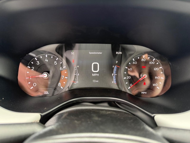 Jeep Compass Vehicle Image 15