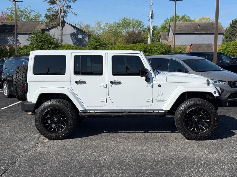 Jeep Wrangler Unlimited Vehicle Image 02