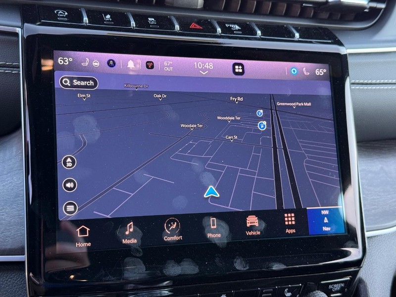 Jeep Grand Cherokee L Vehicle Image 13