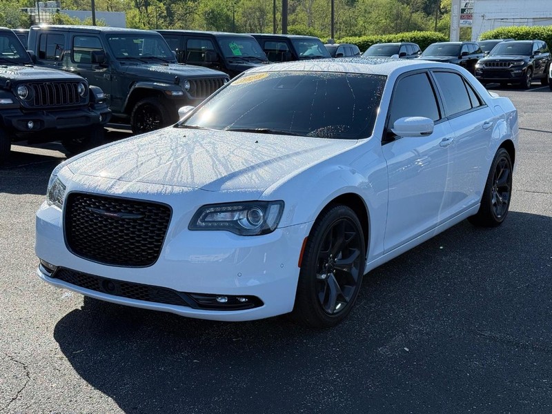 Chrysler 300 Vehicle Image 08