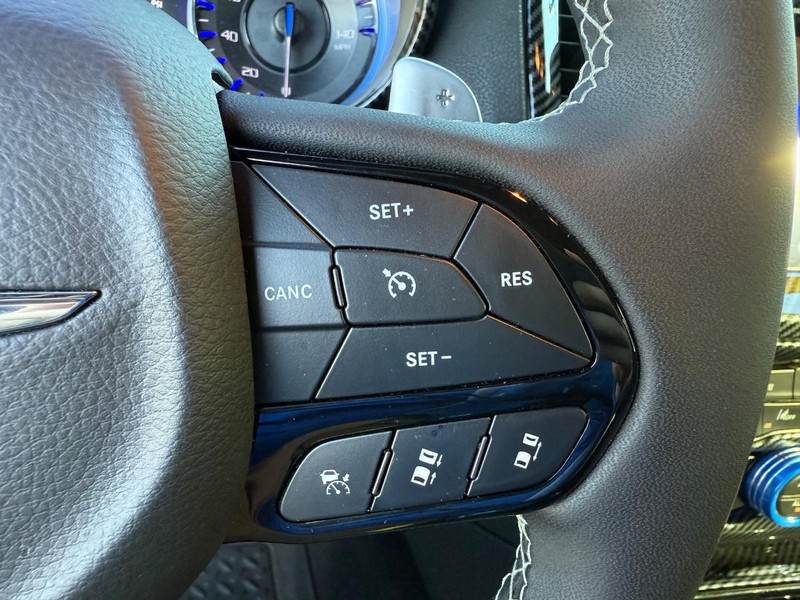 Chrysler 300 Vehicle Image 15