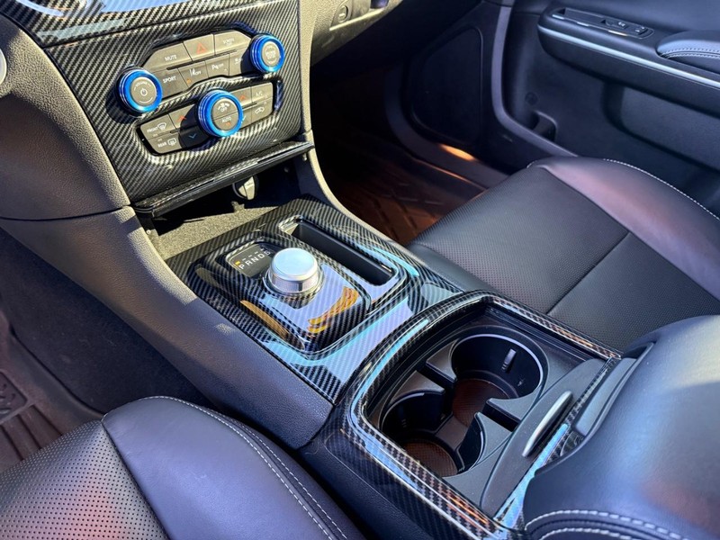 Chrysler 300 Vehicle Image 21