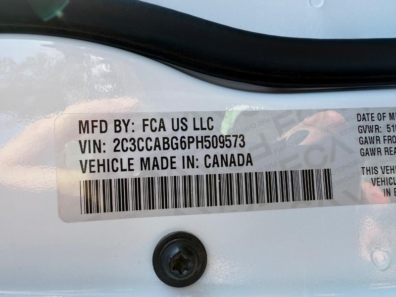 Chrysler 300 Vehicle Image 27