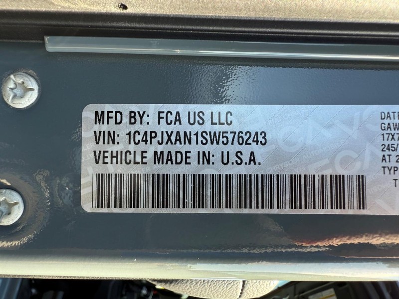 Jeep Wrangler Vehicle Image 19