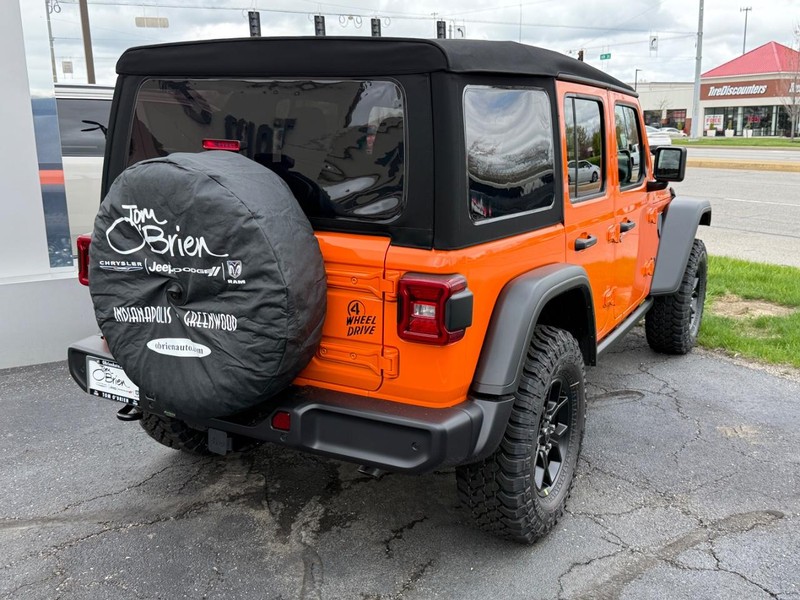 Jeep Wrangler Vehicle Image 03